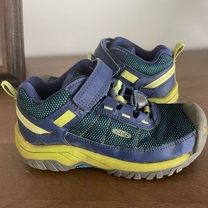 Boys Keen Hiking Shoes, 11